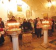 Lors du pèlerinage du mois de mars, dans l’église de Beit Sahour (Câmpul Păstorilor), près de Bethléem, construite à l’emplacement où les Anges annoncèrent aux Pasteurs la Nativité du Seigneur