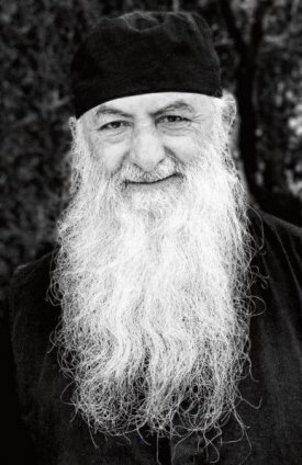 Archimandrite Zacharias Zacharou : « La prière est l’œuvre des membres du Corps du Christ »